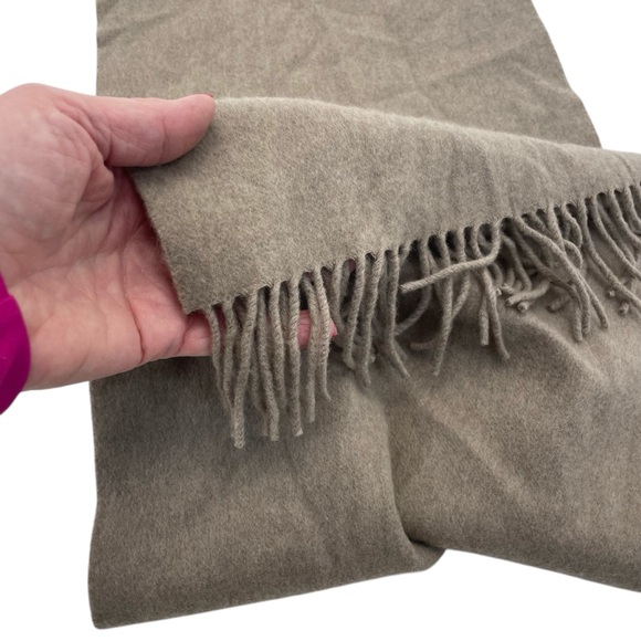 Amicale Cashmere for Neiman Marcus Cashmere Scarf OS Taupe/Tan - Picture 10 of 13